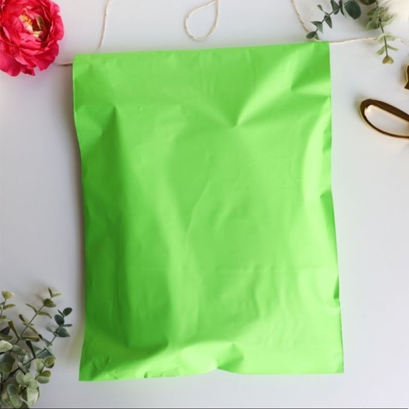 25 10X13 Neon Green Poly Mailers PRICE IS FIRM - Picture 8 of 8
